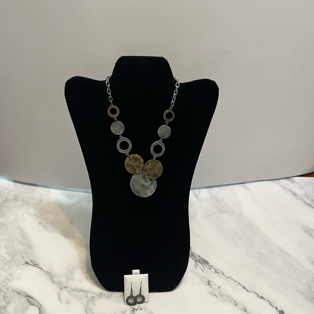 Necklace and Earrings Set NEW